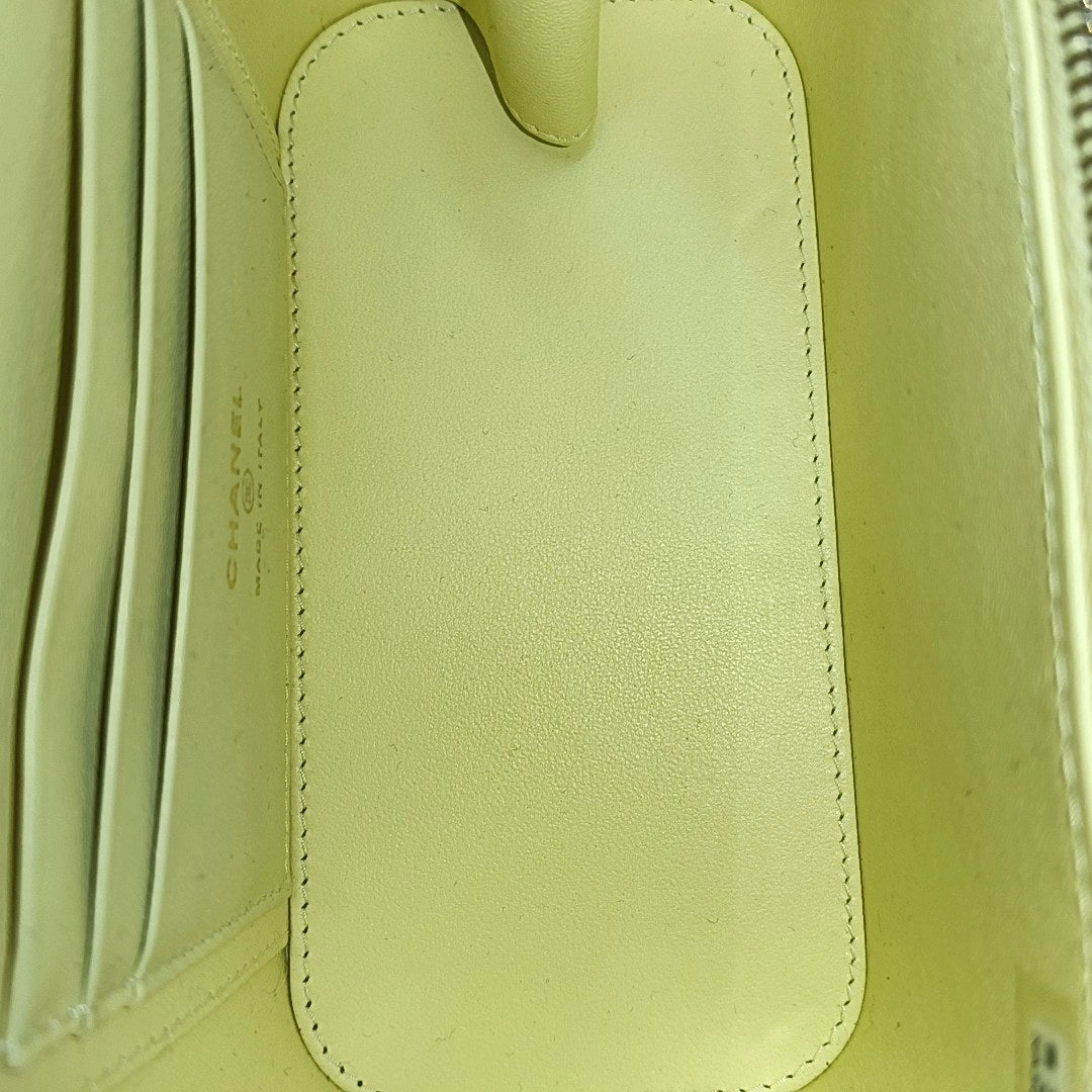 VANITY CASE Small Quilted Calfskin Yellow