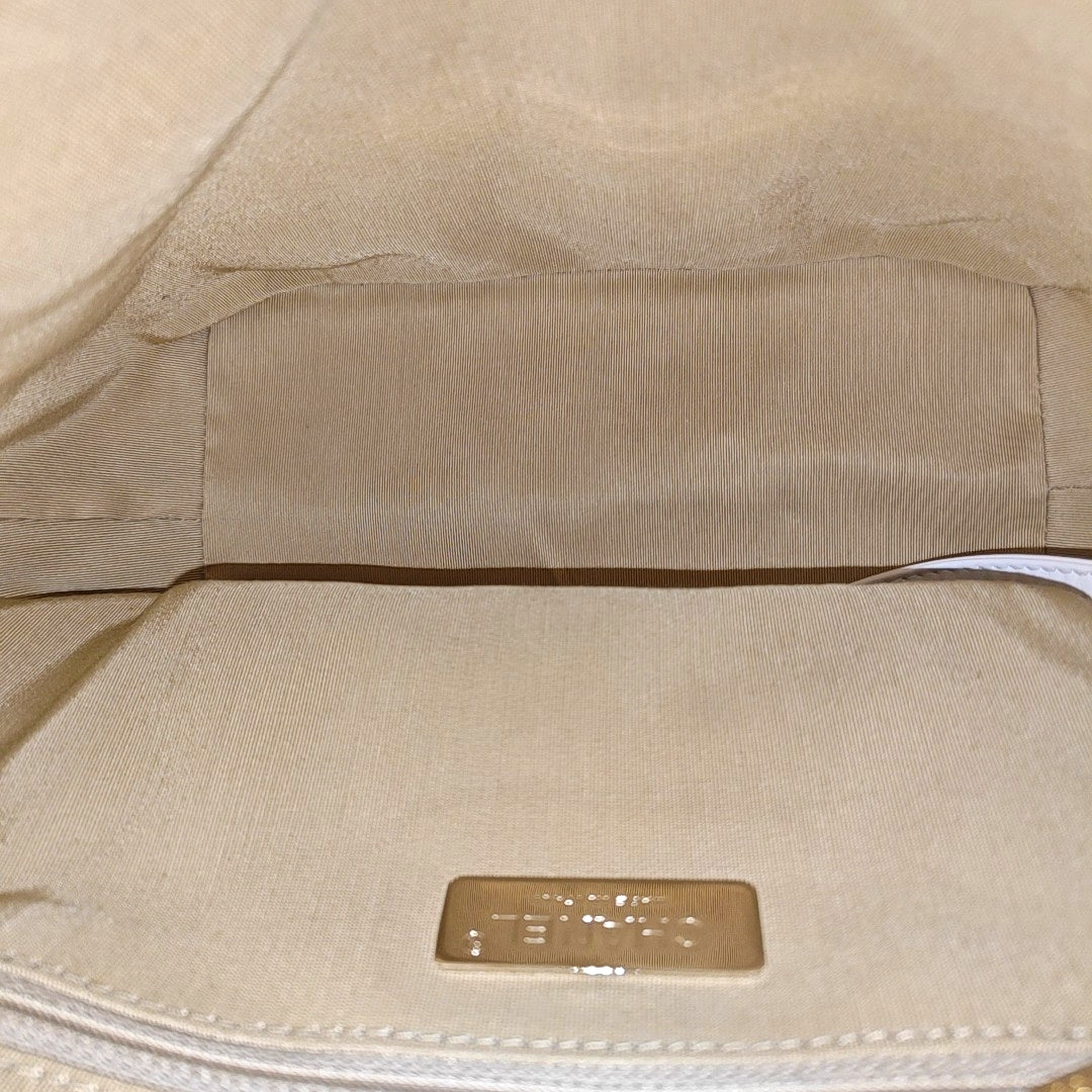 HOBO Quilted Calfskin White