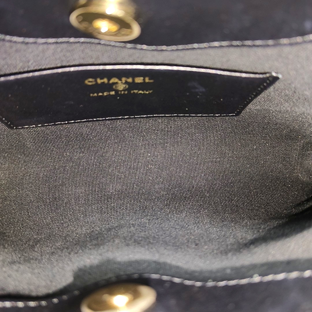 CHANEL 31 Quilted Lambskin Black