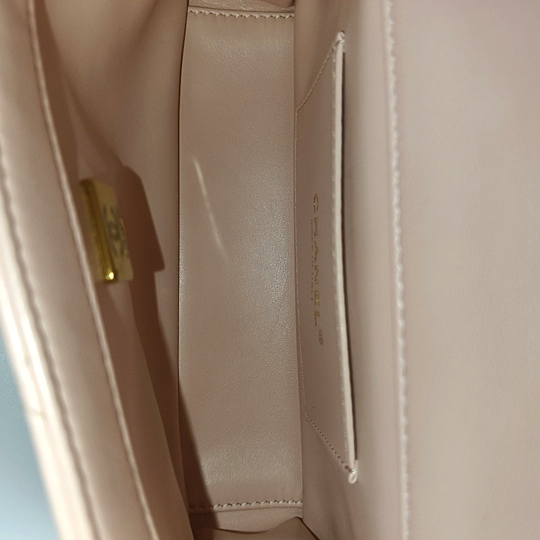 Quilted Lambskin Shoulder Bag Pink