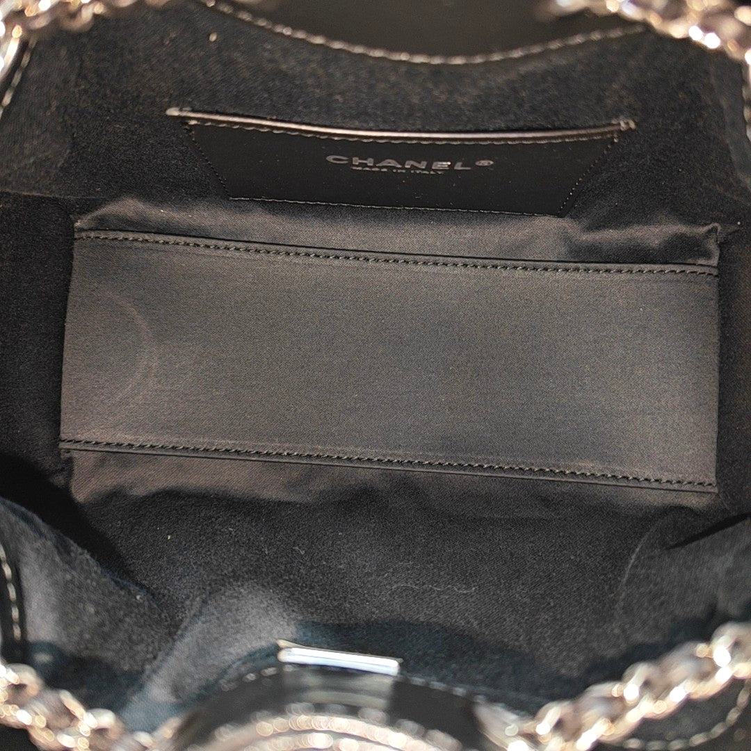 CHANEL 25 Quilted Calfskin Black
