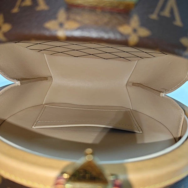 BOITE CHAPEAU PM Monogram Coated Canvas Brown