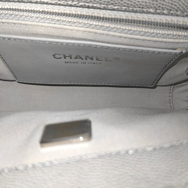 Grained Calfskin Shoulder Bag Green