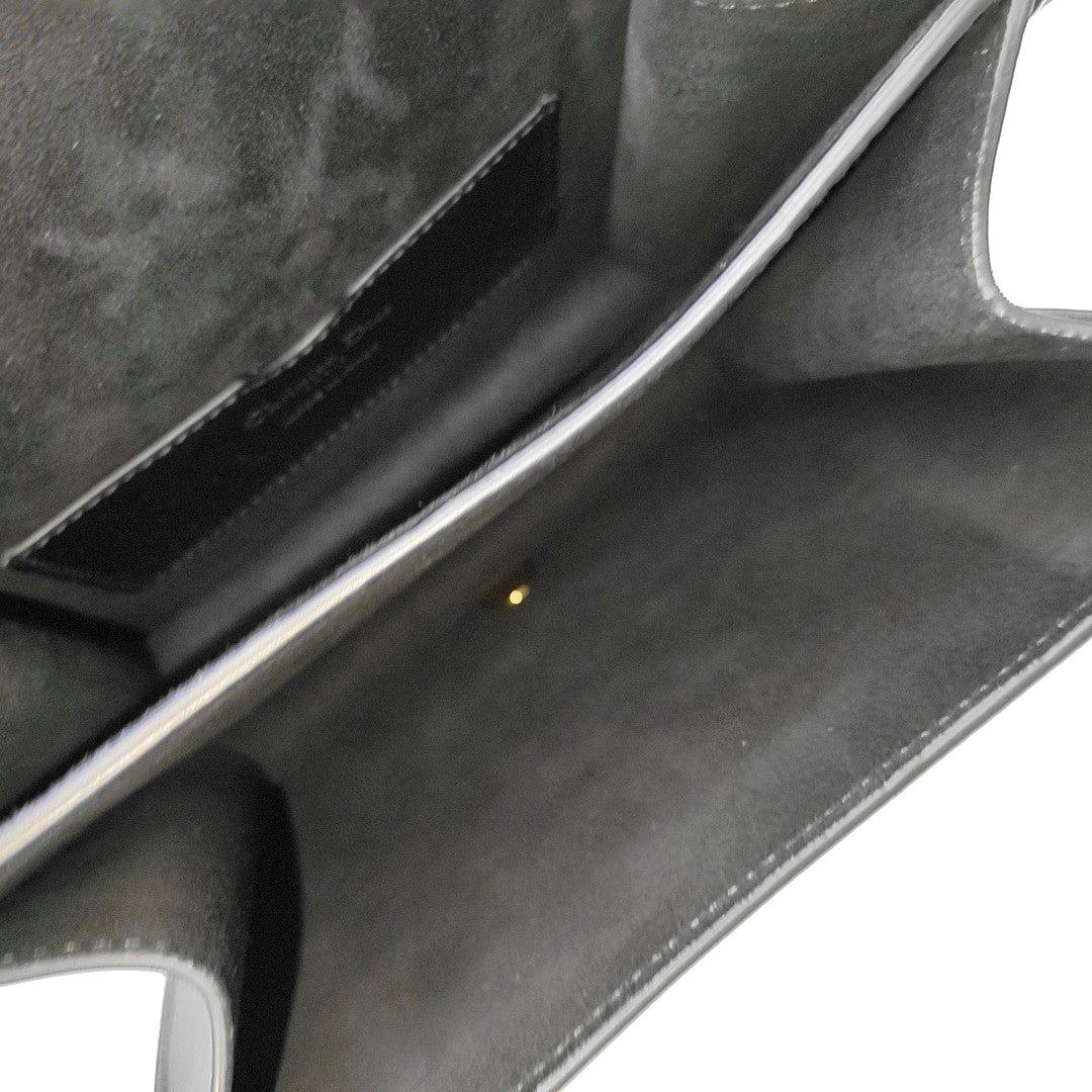 Bobby Medium Calfskin Black