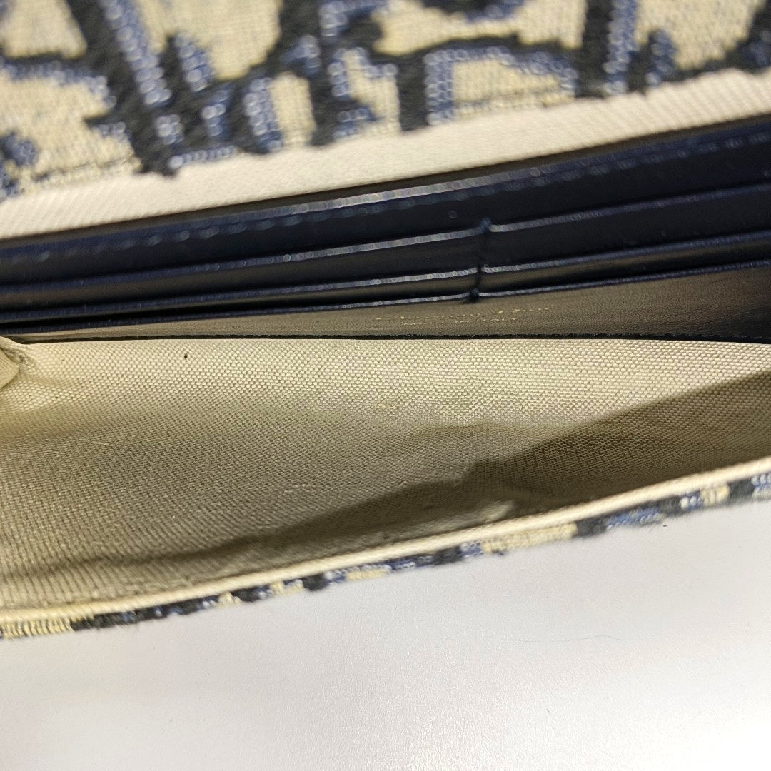 Authenticated pre-owned  Bobby Monogram Canvas Beige - Shoulder Bag at Looply