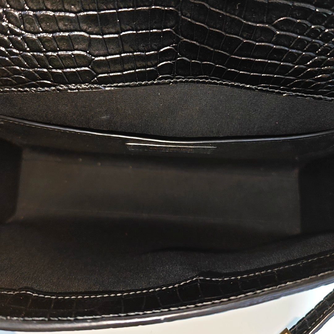 MANHATTAN Medium Calfskin Black