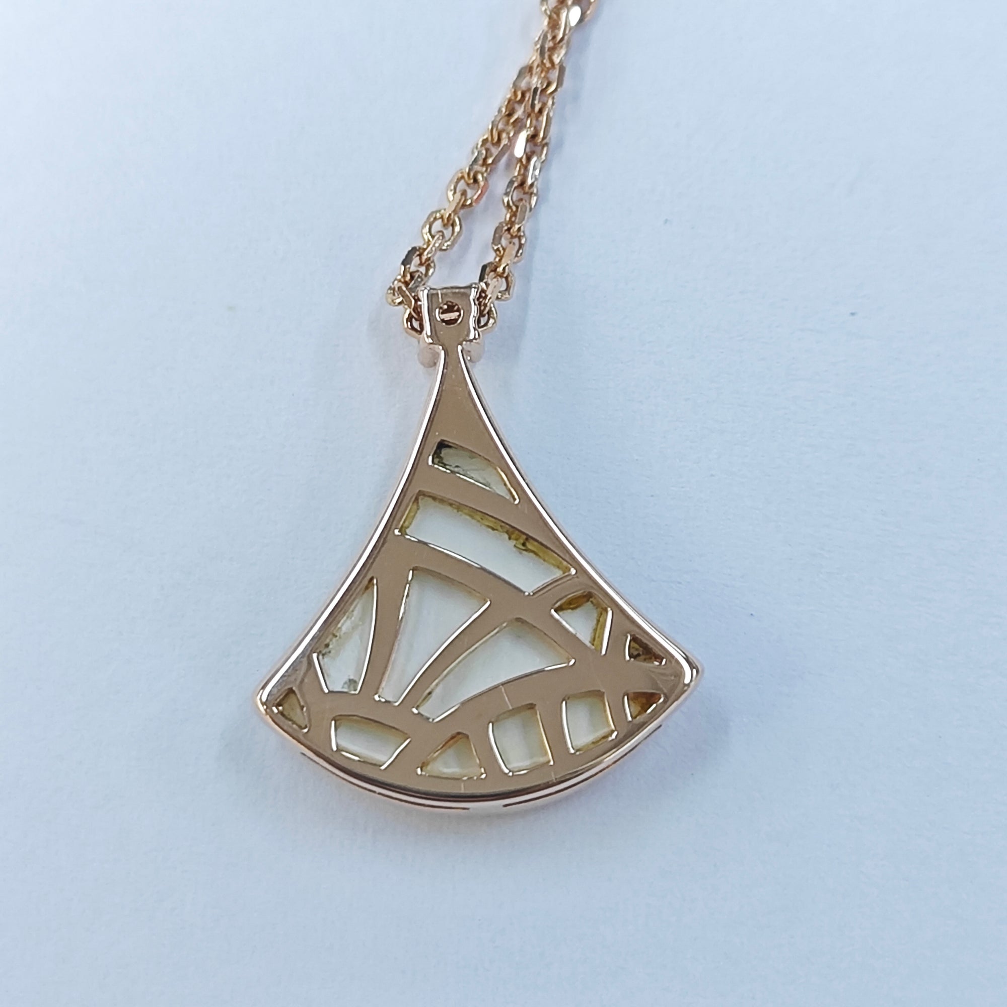 DIVAS' DREAM 18k Rose Gold Necklace