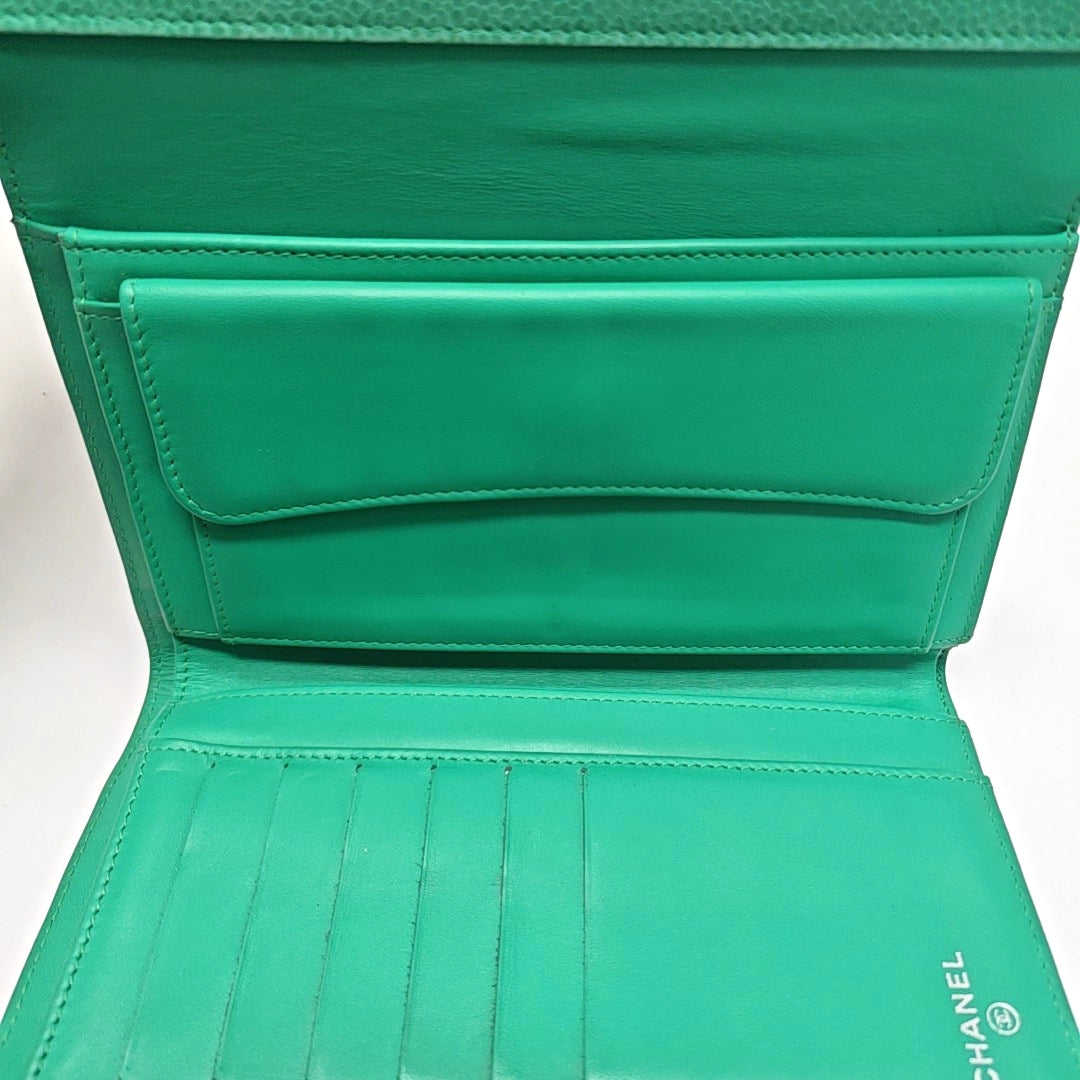 CLASSIC FLAP Mini Quilted Grained Calfskin Green