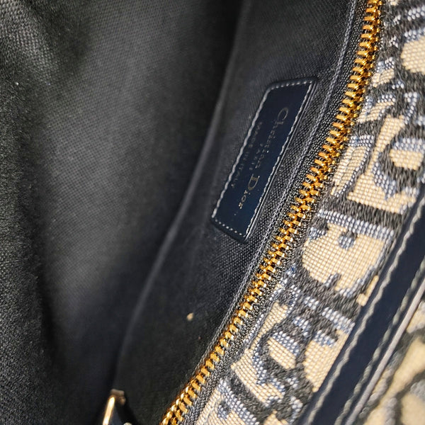 30 Montaigne Oblique Canvas Blue