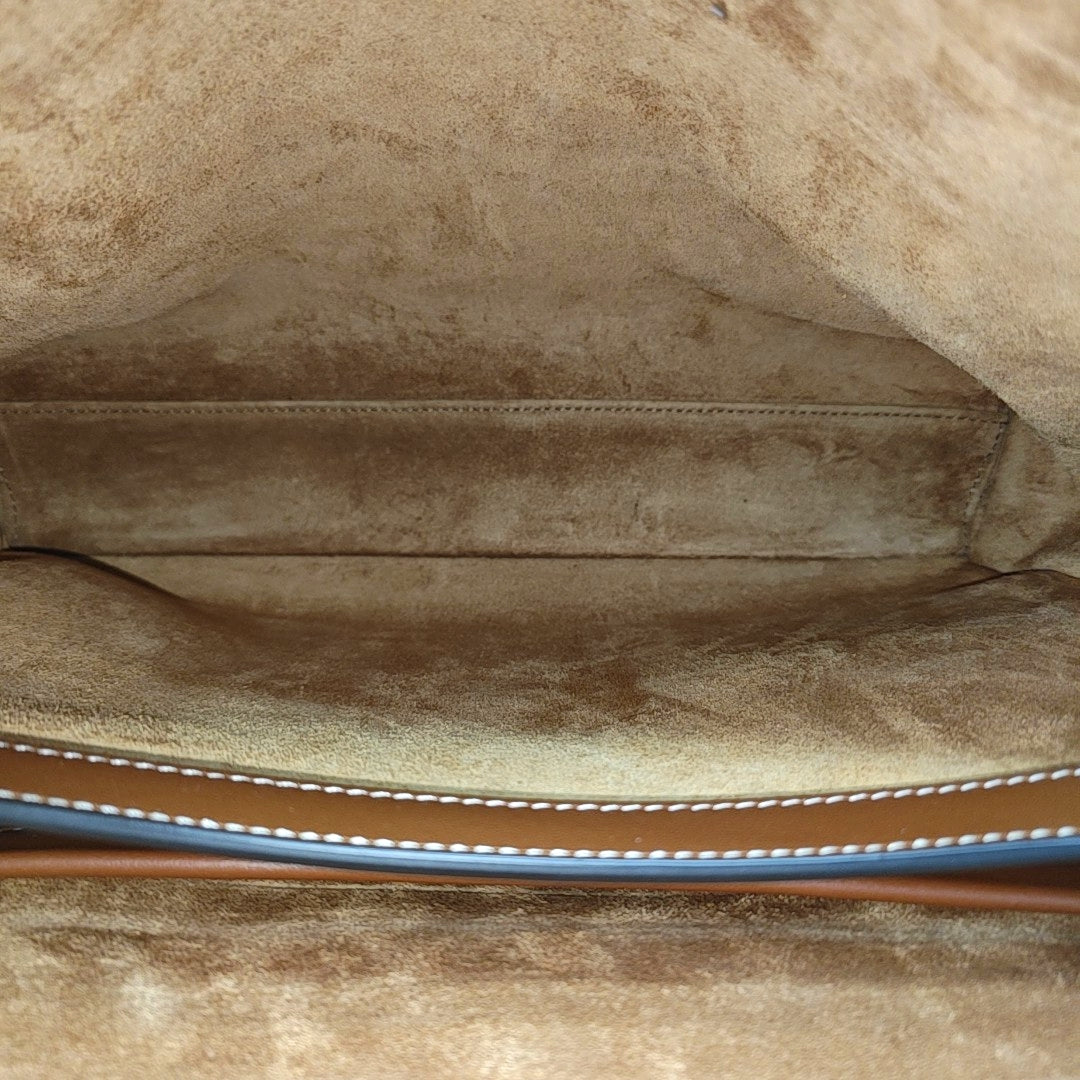 16 Medium Calfskin Brown
