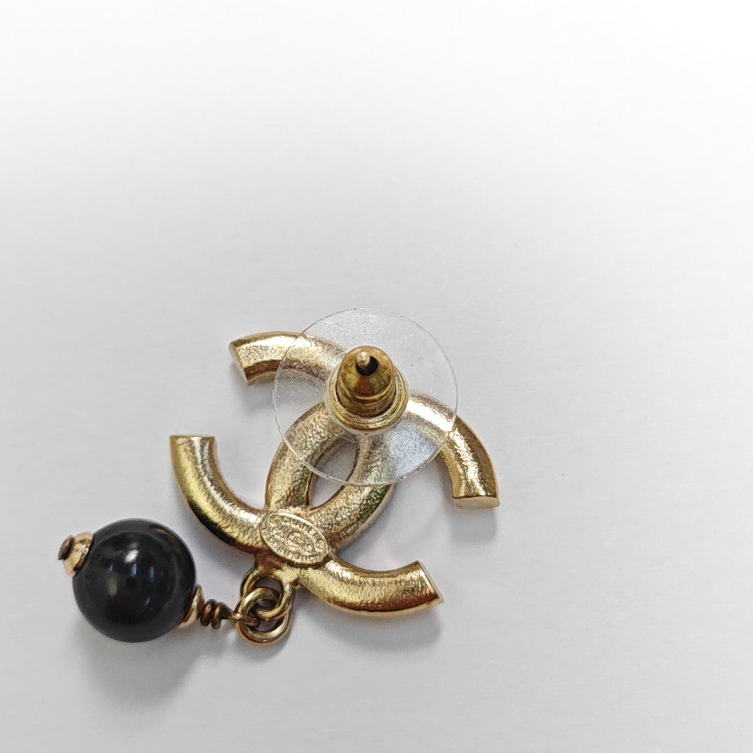 Metal Gold Stud Earrings