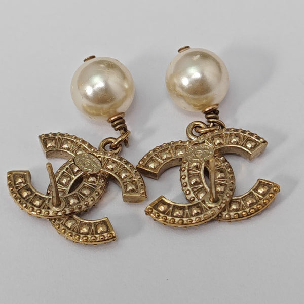 CC Logo Metal Gold Stud Earrings