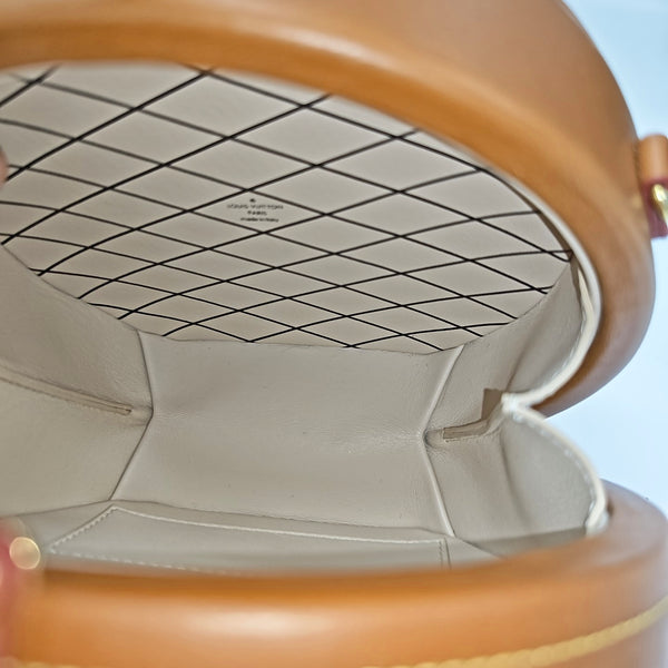 BOITE CHAPEAU PM Calfskin Brown