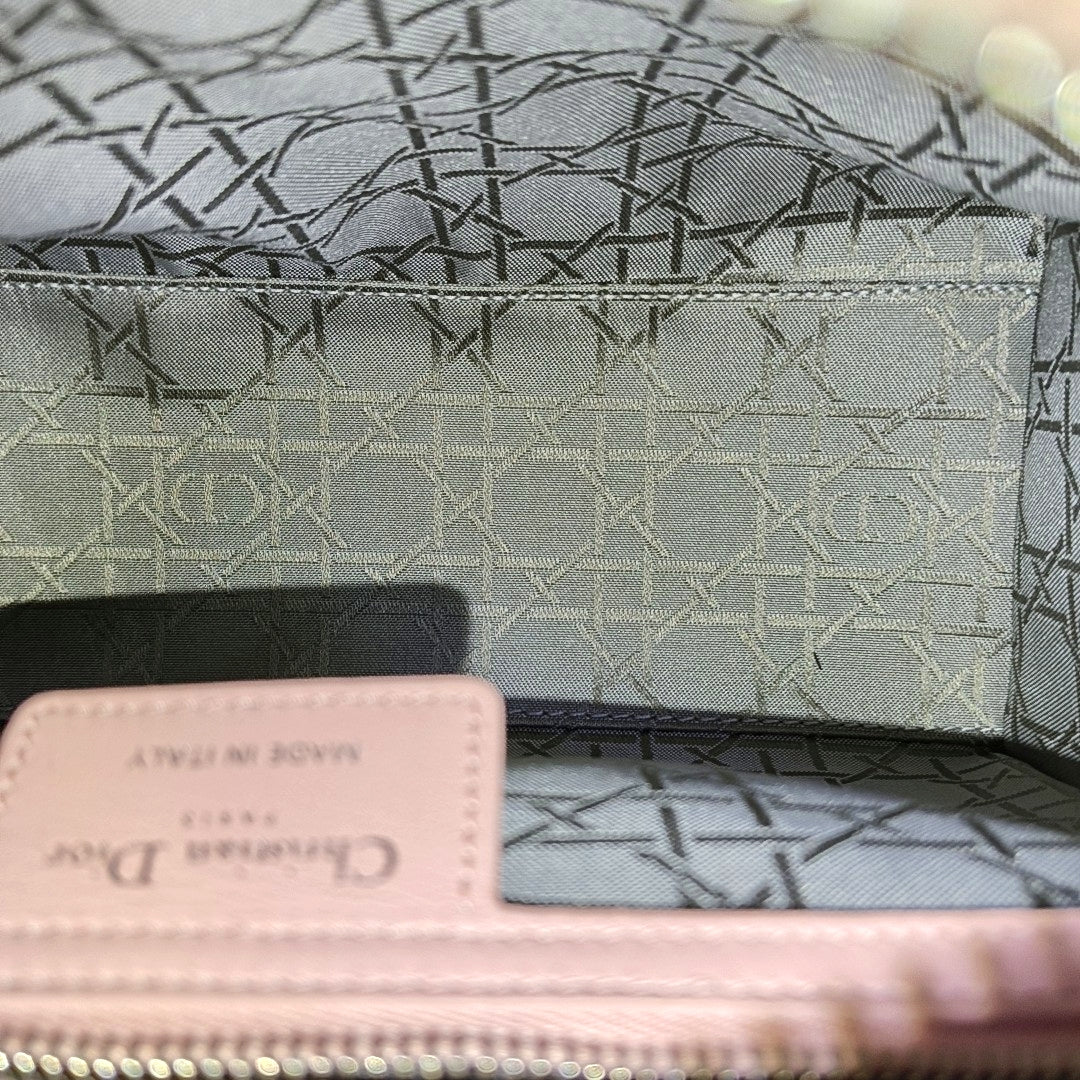 Lady Dior Mediana Piel de Cordero Rosa