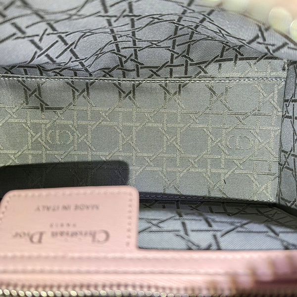 Lady Dior Mediana Piel de Cordero Rosa