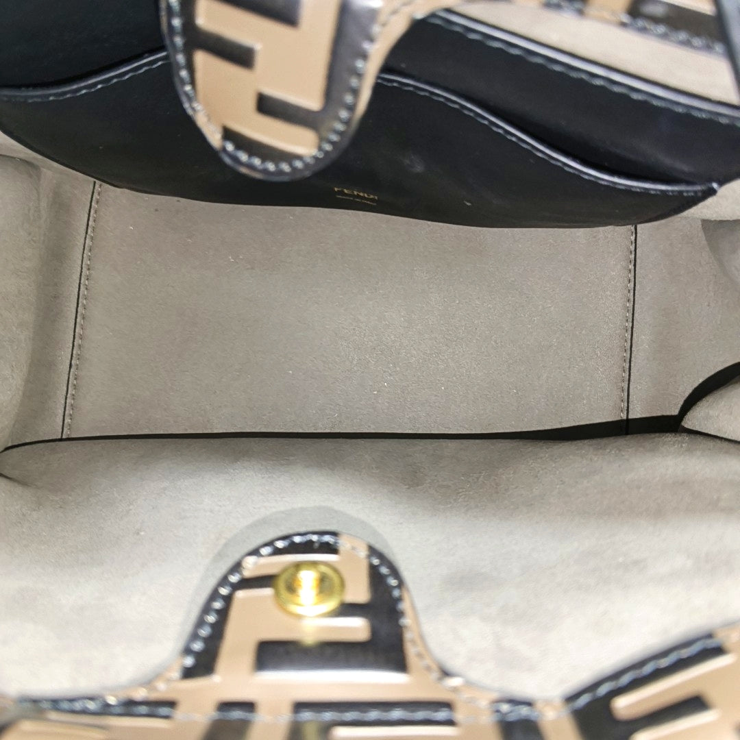 Flip Medium Calfskin Black
