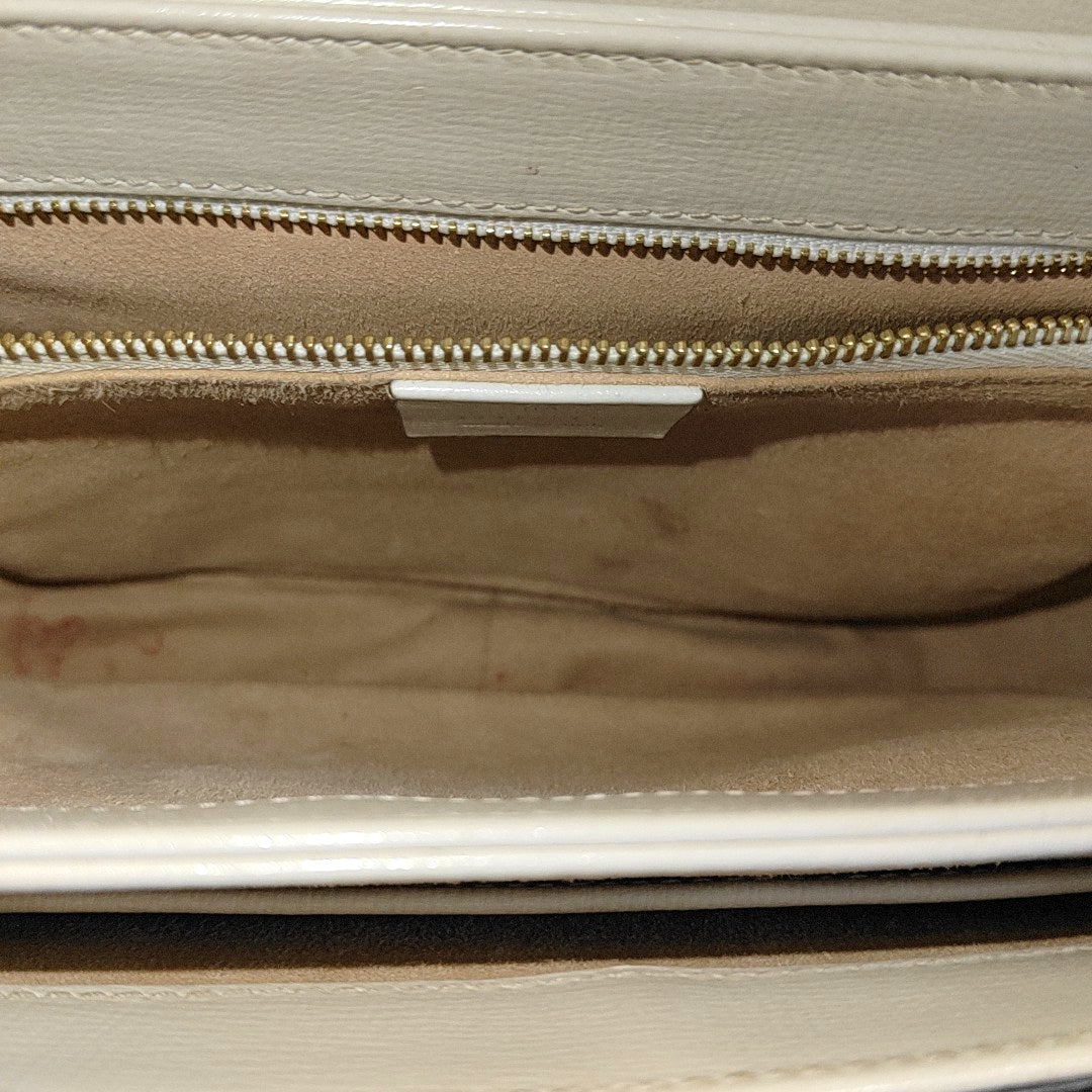 Authenticated pre-owned  Horsebit 1955 Small Calfskin White - Shoulder Bag at Looply