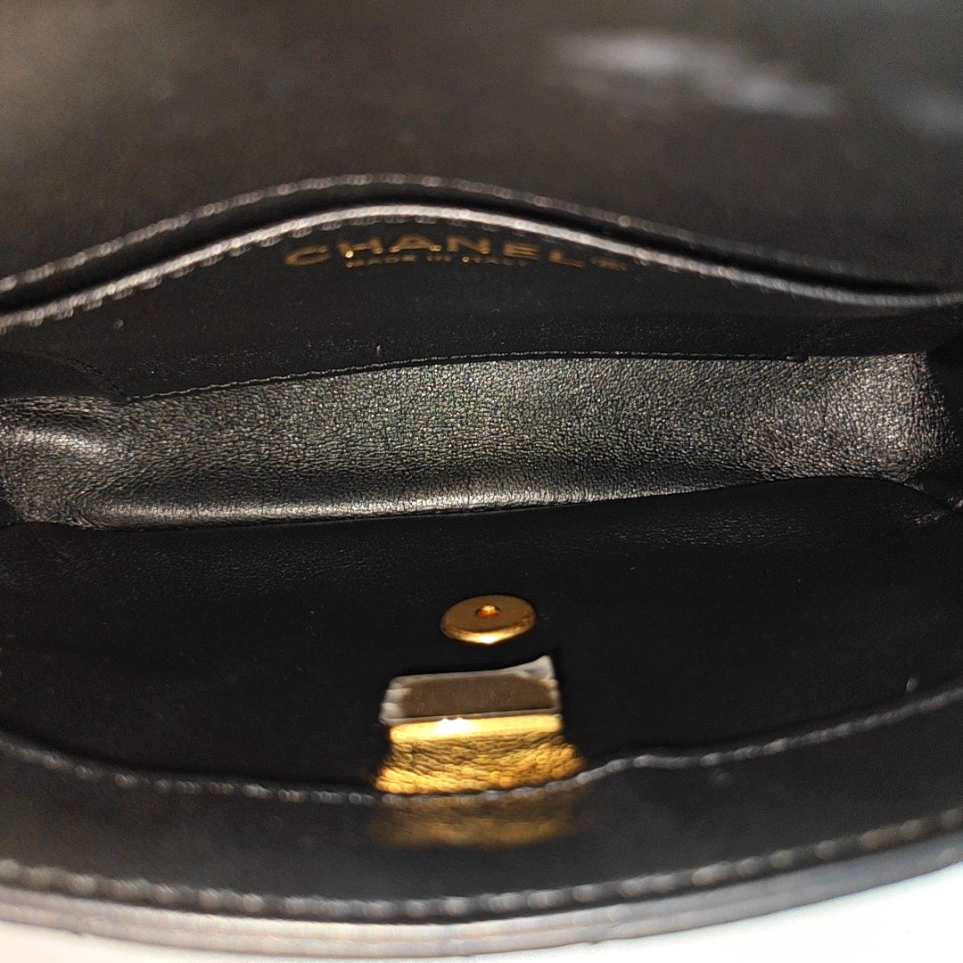 CLASSIC FLAP Small Quilted Lambskin Black