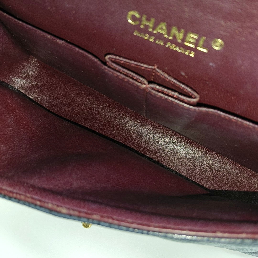 CLASSIC FLAP Medium Quilted Grained Calfskin Black
