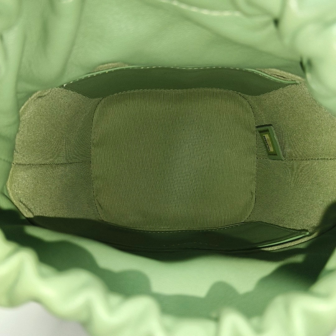 DRAWSTRING Quilted Lambskin Green