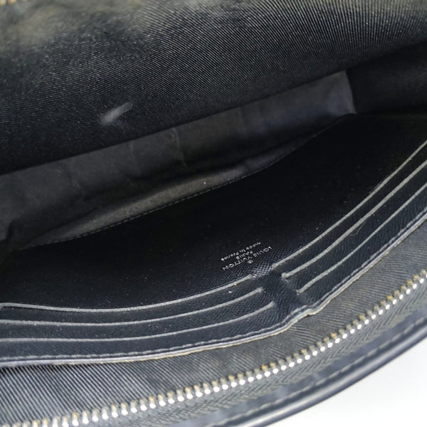 Pochette Voyag MM Damier Graphite Coated Canvas Gray