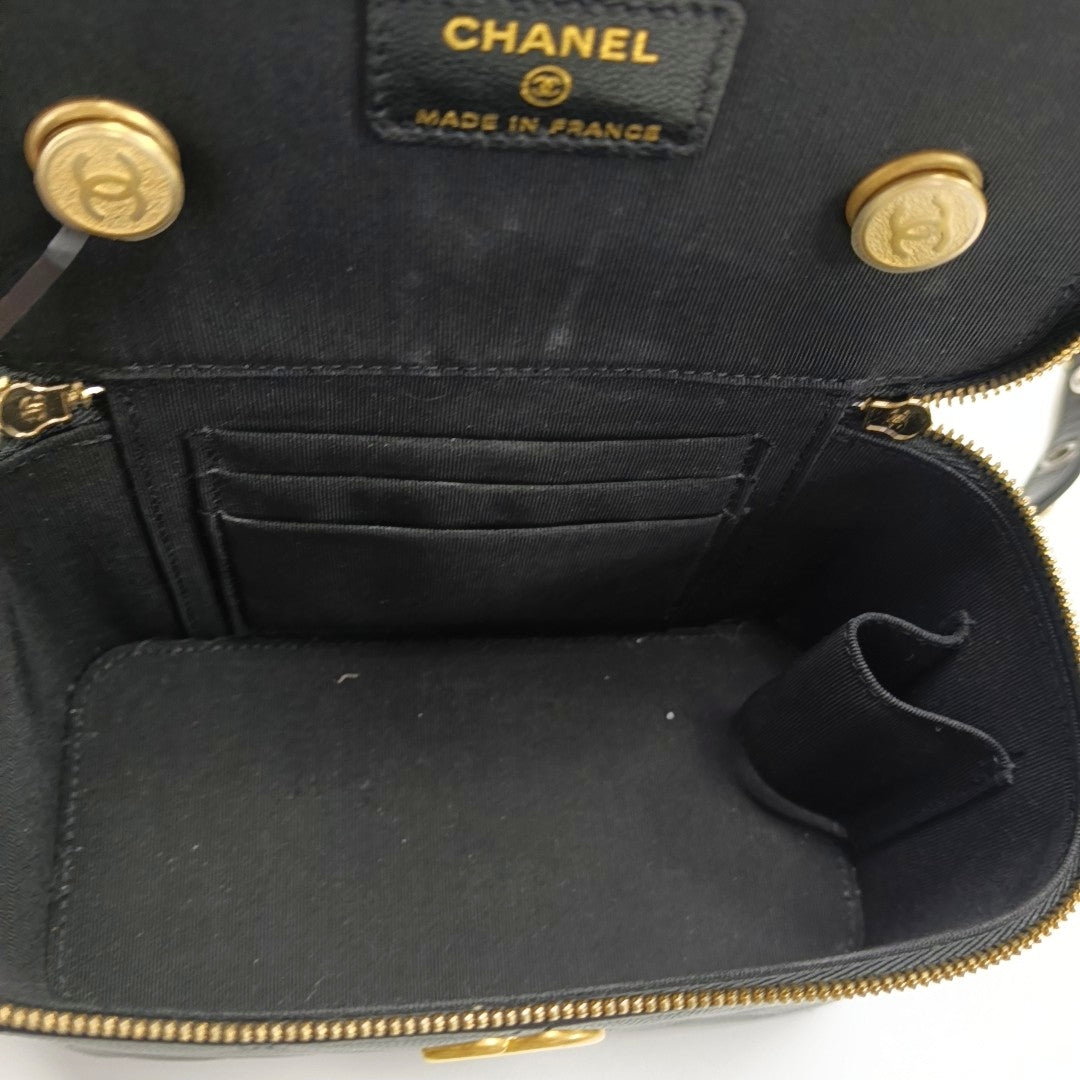 Quilted Lambskin Shoulder Bag Black
