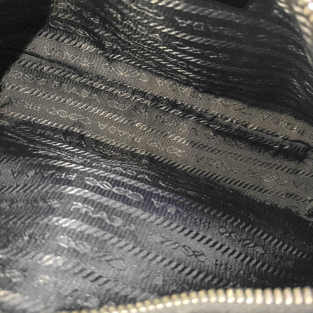Re-Edition2005 Mini Nylon Black