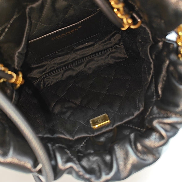 CHANEL 22 Mini Quilted Calfskin Black