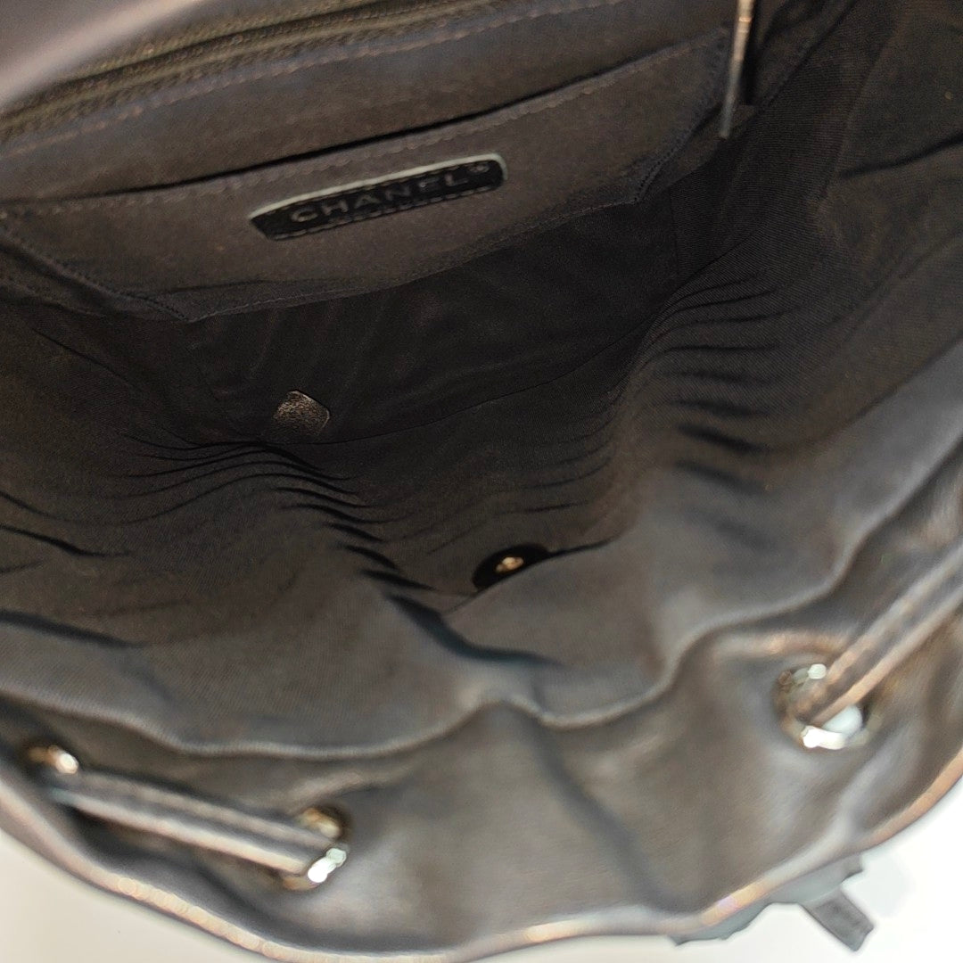 URBAN SPIRIT Small Chevron Calfskin Black