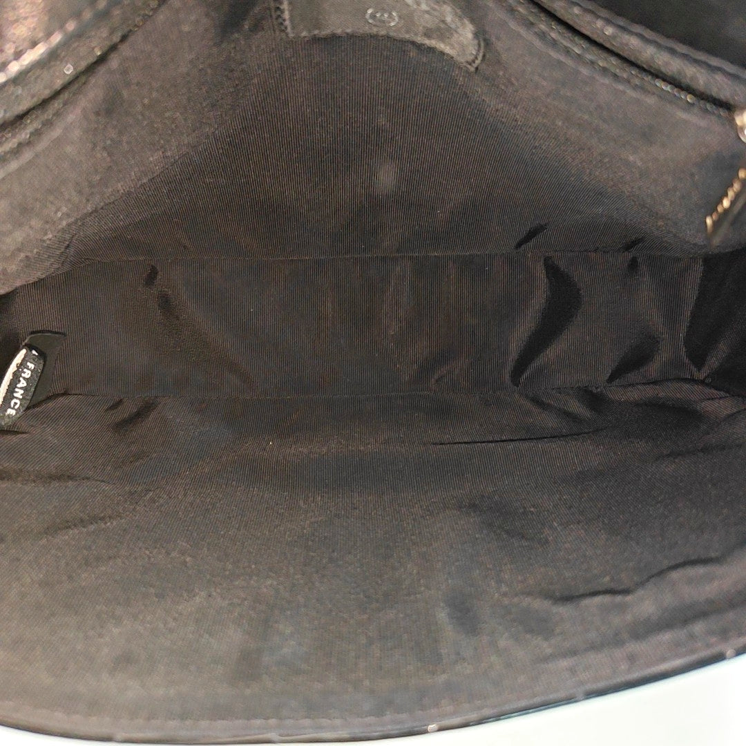 Authenticated pre-owned  2.55 Quilted Patent Leather Black - Shoulder Bag at Looply