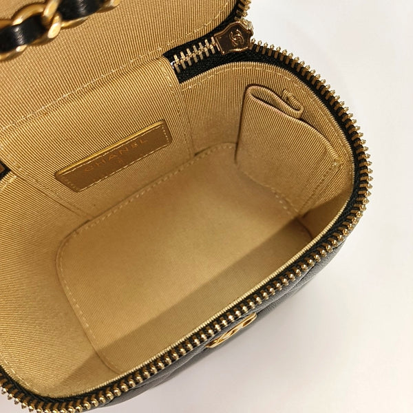 VANITY CASE Mini Quilted Lambskin Black