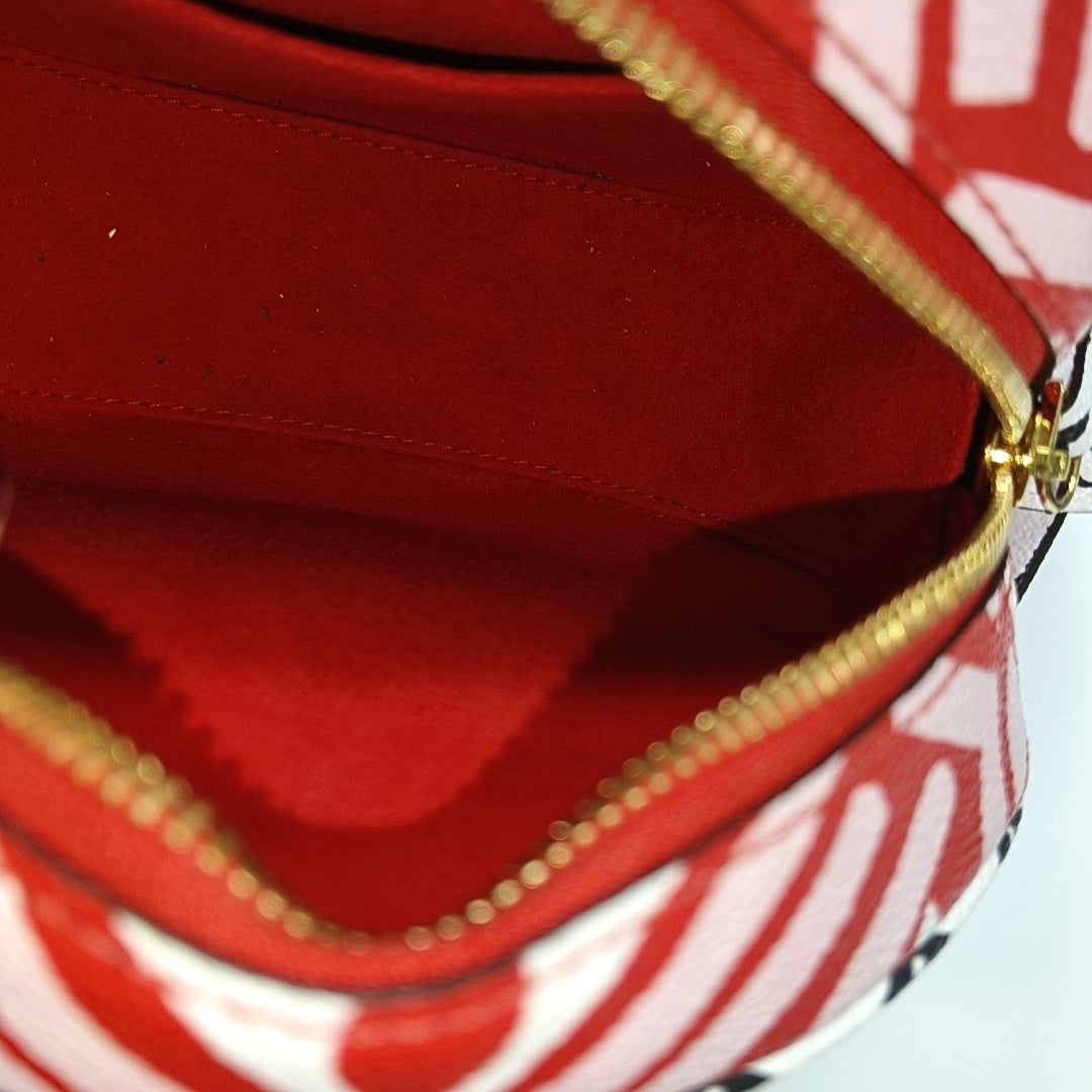 BOITE CHAPEAU PM Coated Canvas Red