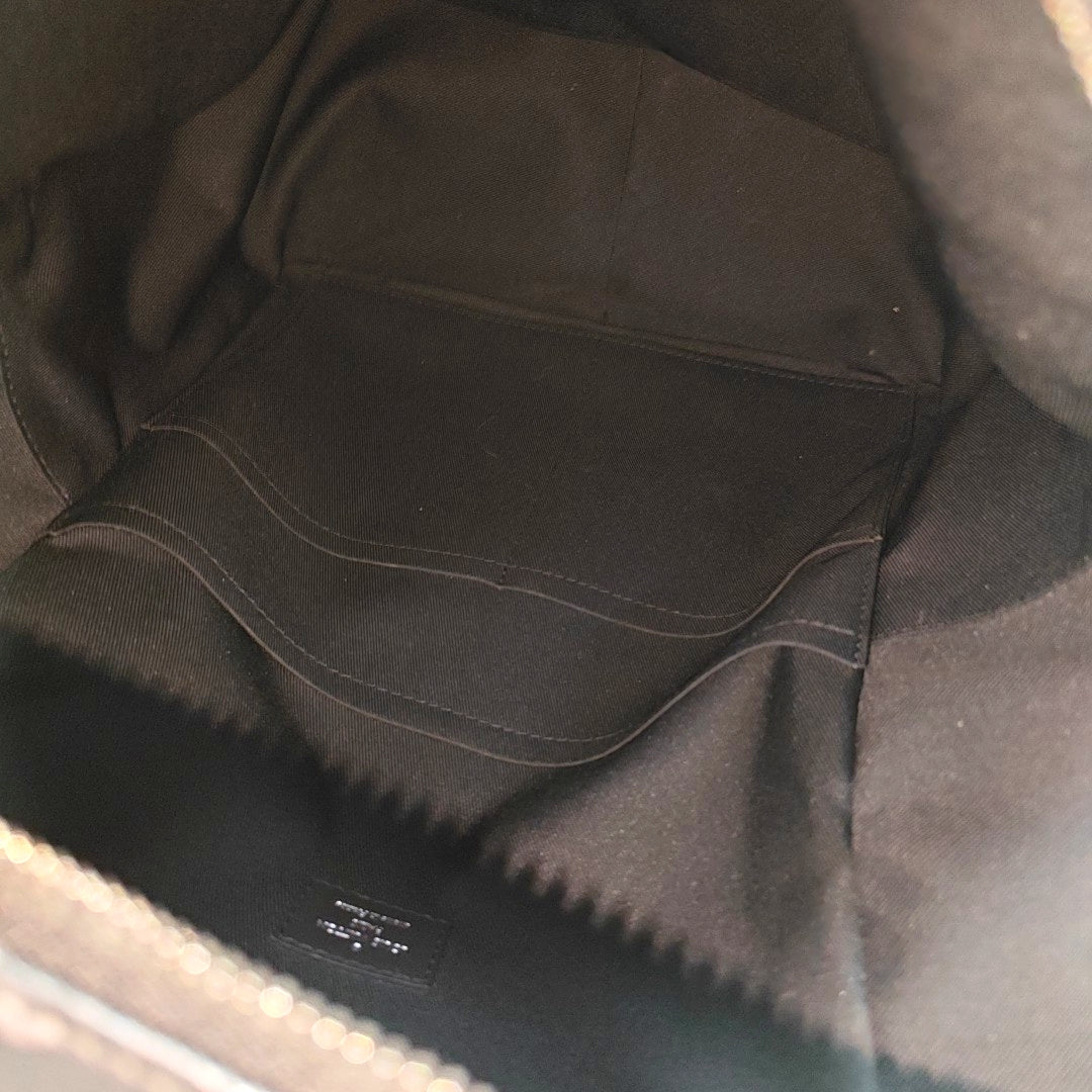 DISCOVERY PM Monogram Coated Canvas Black