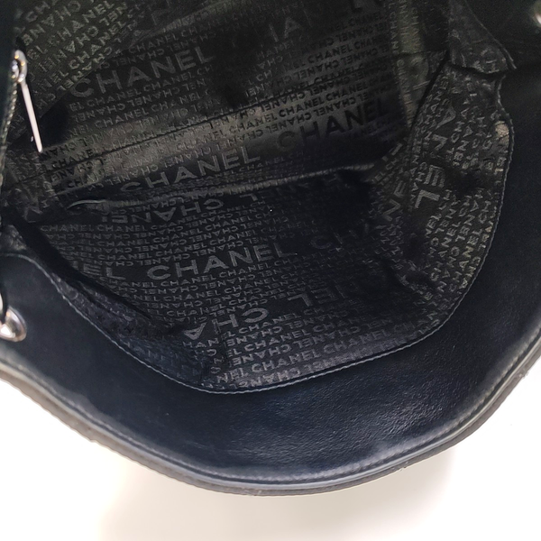 Authenticated pre-owned  2.55 Quilted Nylon Black - Top Handle Bag at Looply
