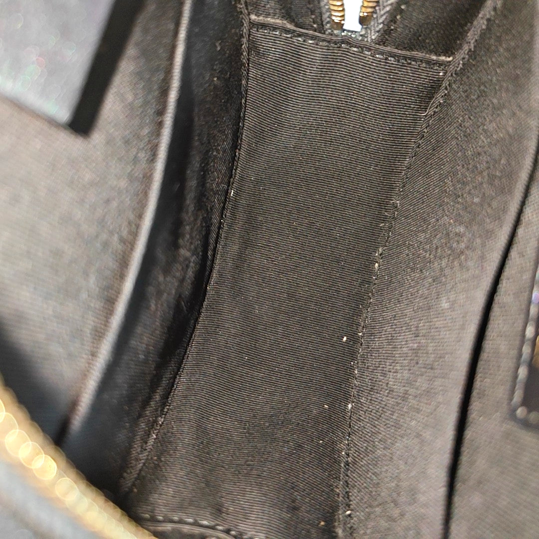 ROUND Quilted Calfskin Metallic