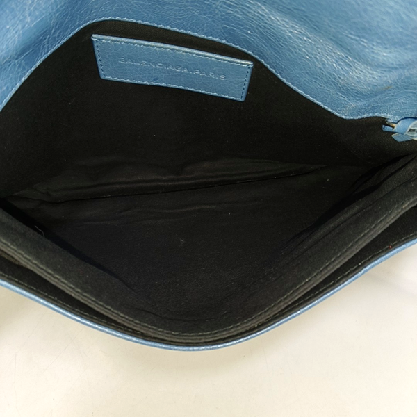 Authenticated pre-owned  Classic City Lambskin Blue - Clutch at Looply