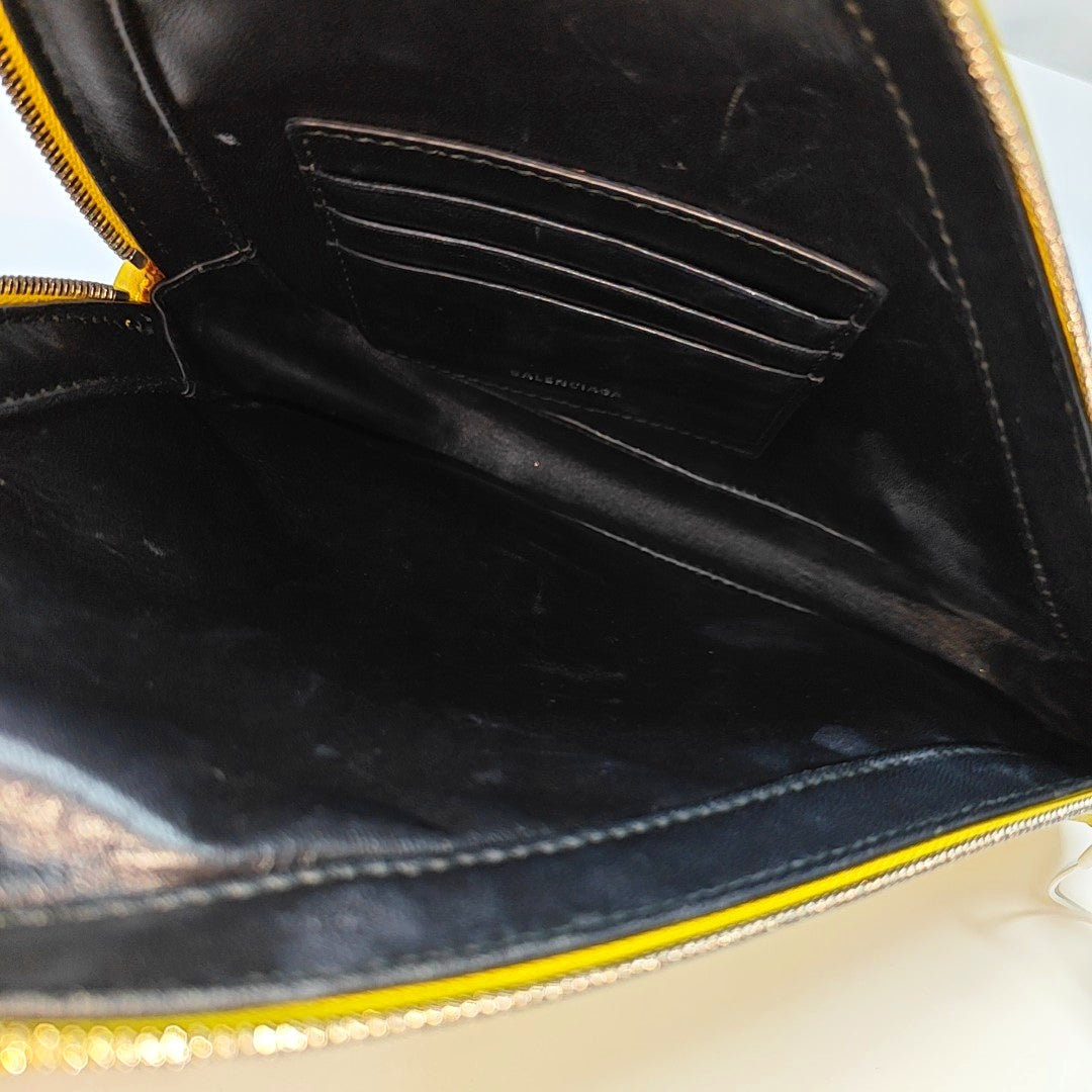Triangle Calfskin Yellow