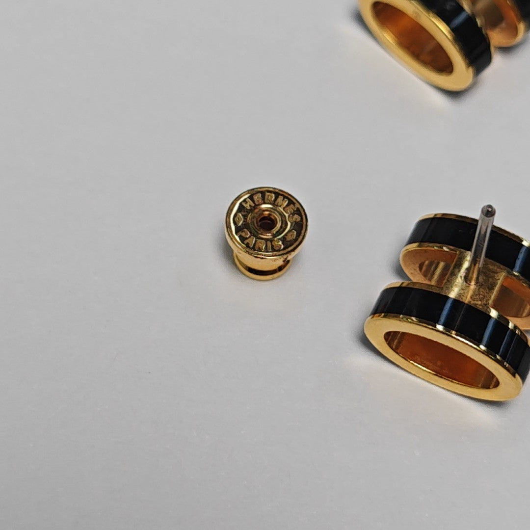Pop H Metal Gold Stud Earrings