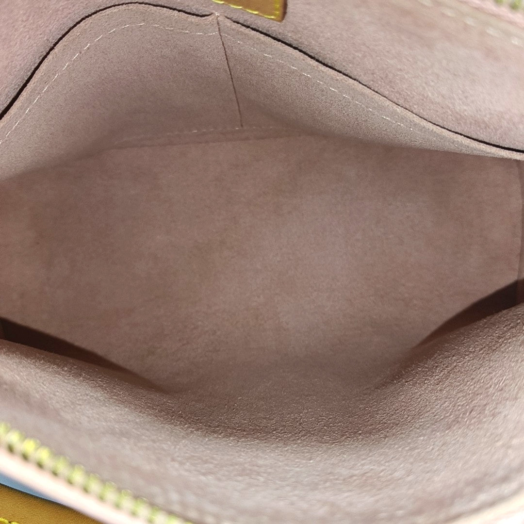 V TOTE BB Monogram Coated Canvas Pink