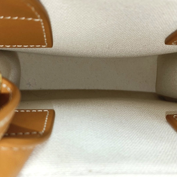 Authenticated pre-owned  CABAS CELINE - Shoulder Bag at Looply