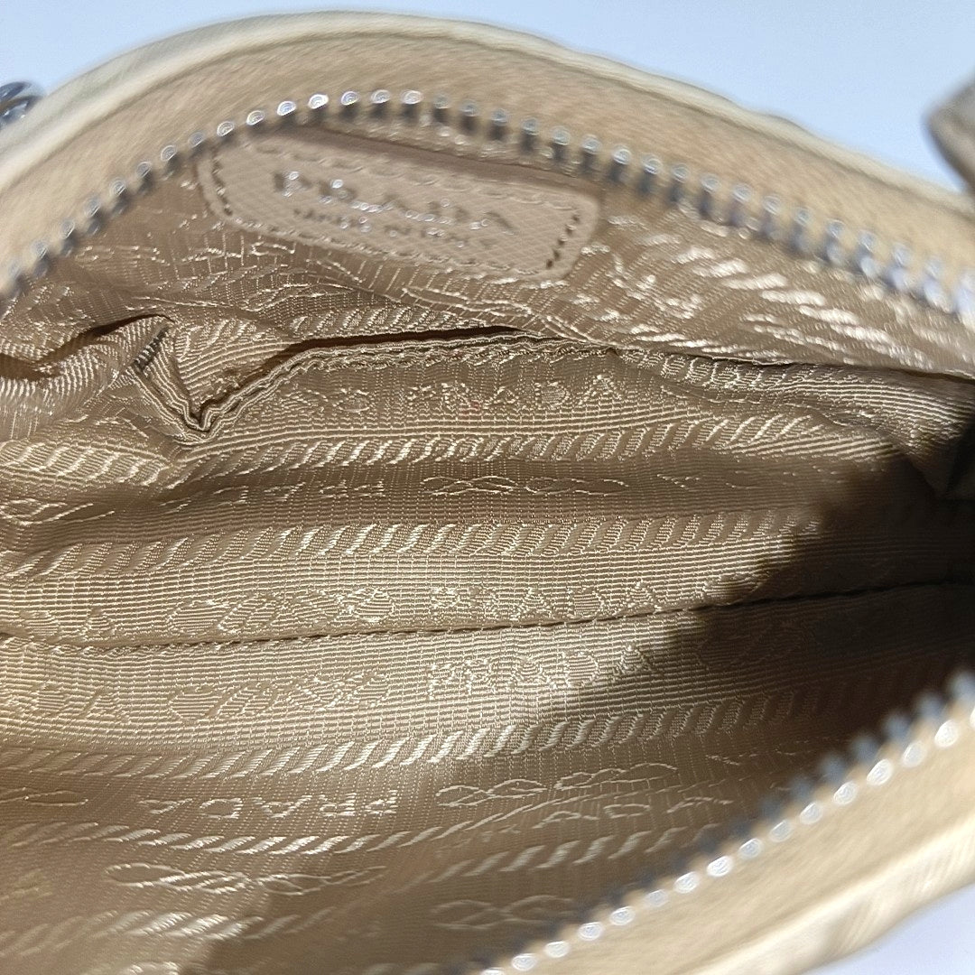 Re-Edition Nylon Beige