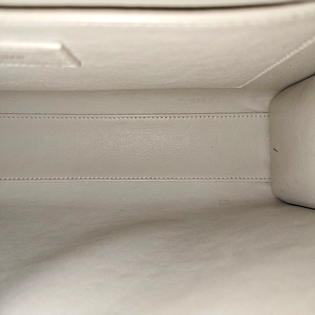 MANHATTAN Medium Calfskin White