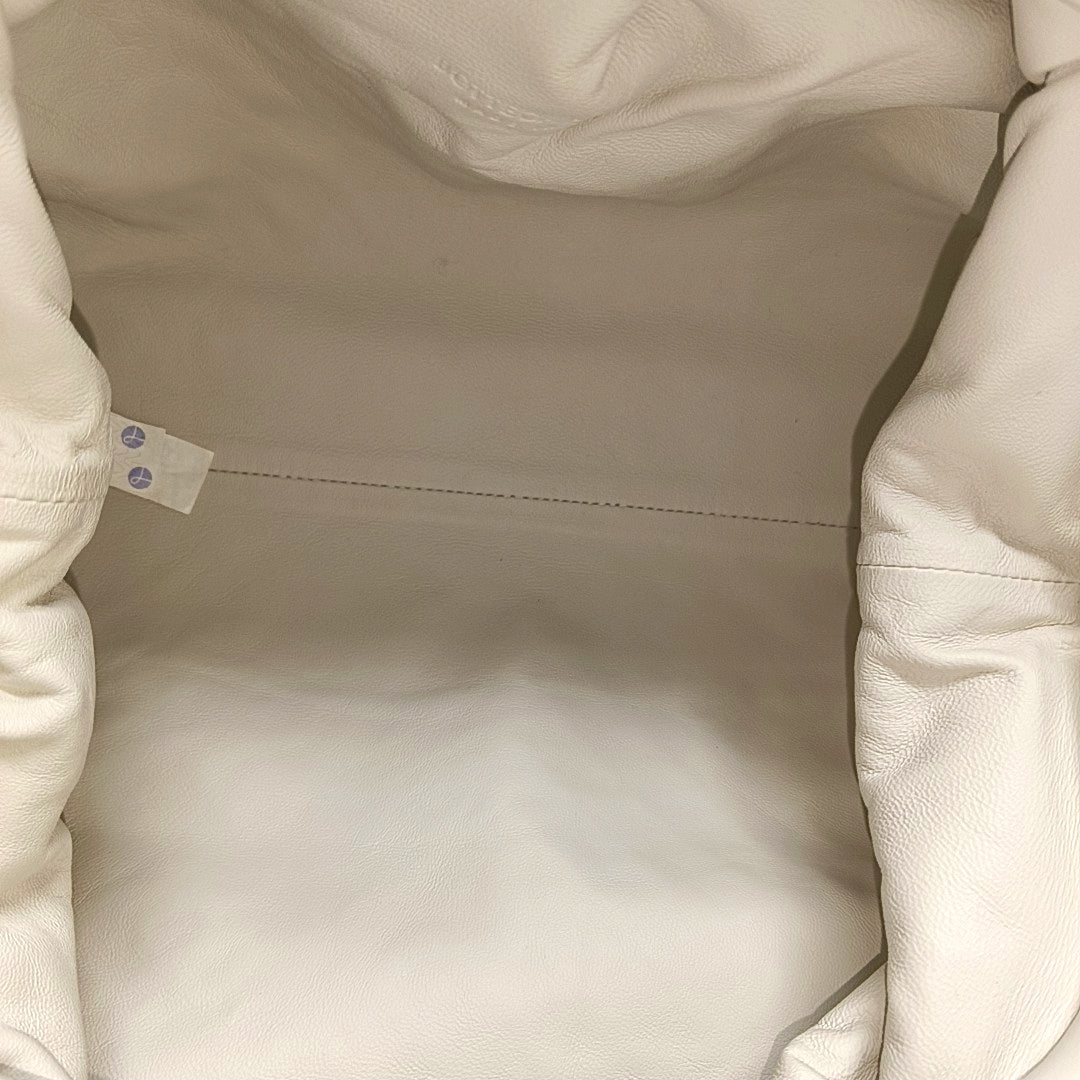 The Pouch Large Lambskin White