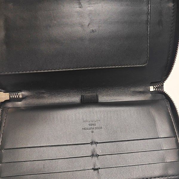 ZIPPY Calfskin Black Wallet