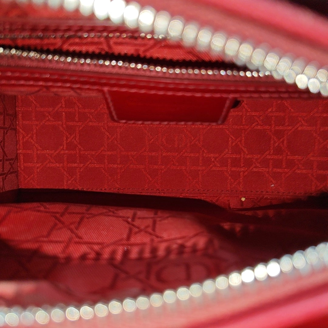 Authenticated pre-owned  Lady Dior Medium Quilted Patent Leather Red - Tote Bag at Looply