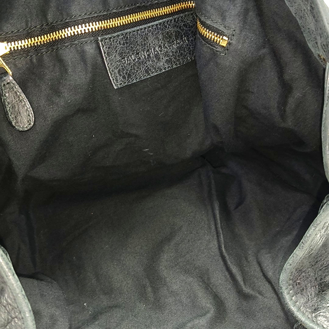 Pompon Bag Calfskin Black