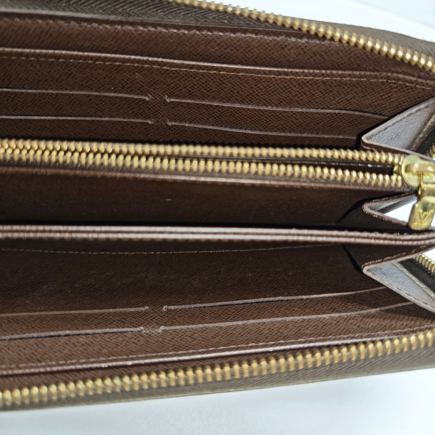 ZIPPY Damier Ebene Coated Canvas Brown Wallet