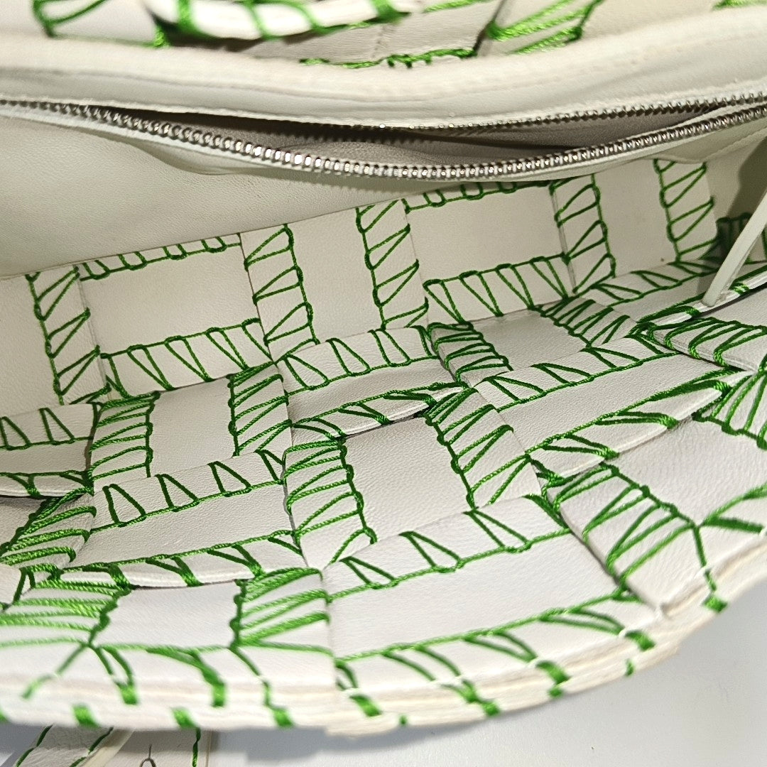 Cassette Medium Quilted Lambskin White