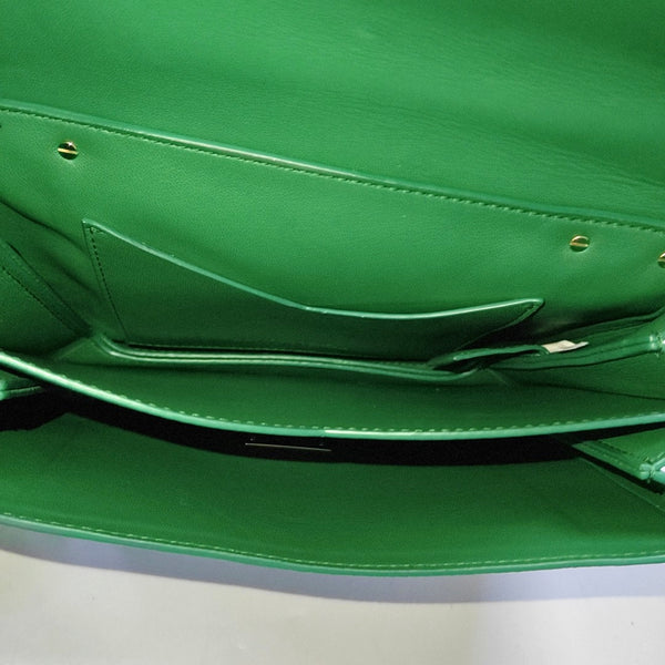 Authenticated pre-owned  Mount Calfskin Green - Crossbody Bag at Looply
