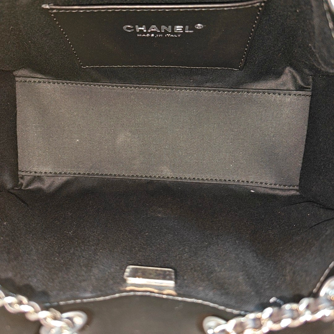 CHANEL 25 Mini Quilted Calfskin Black